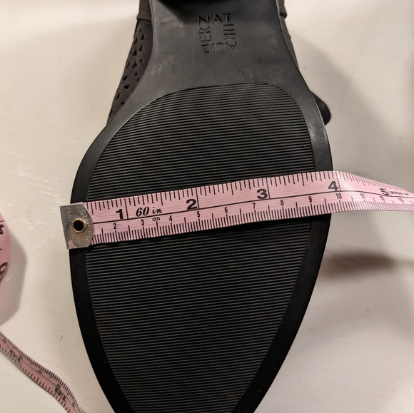 ๐ค Naturalizer Wanita Perforated Ankle Booties, 8W, NWOB - Picture 11 of 12